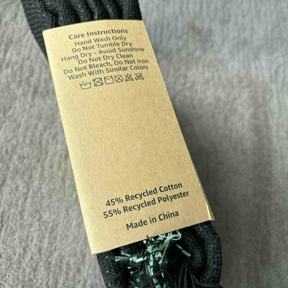 NEW SEATTLE KRAKEN Season Home Opener Opening Night WOVEN BLANKET 10.9 2025 SGA - Picture 4 of 6